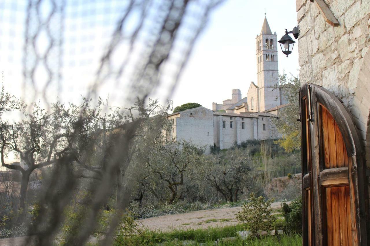 La Casa Di Famiglia Apartment Assisi Luaran gambar